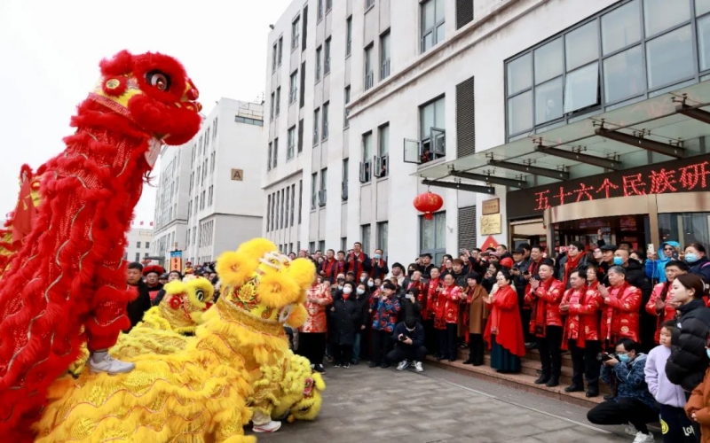 “寶輦會”走進(jìn)榮程 祈福龍年國泰民安萬事順?biāo)?>
								</div>
															
							<div   id=